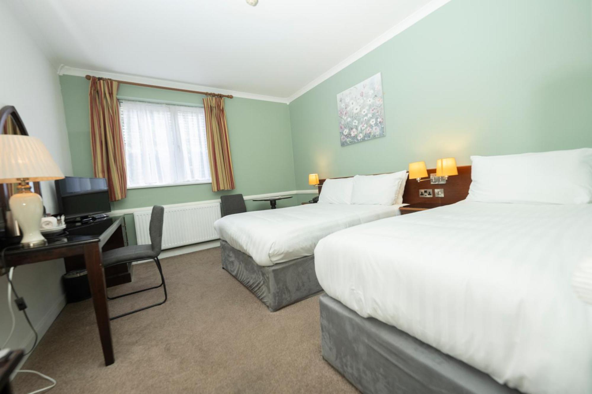 Killarney Court Hotel Bagian luar foto