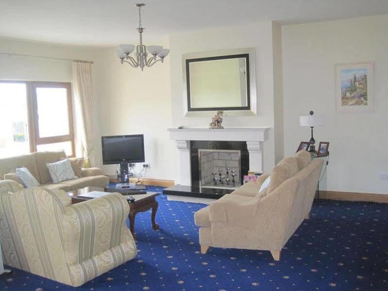 Killarney Court Hotel Bagian luar foto