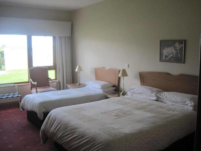Killarney Court Hotel Bagian luar foto